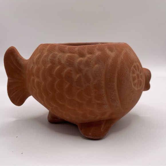 Terracotta fish small plant or succulent planter - Picture 3 of 6